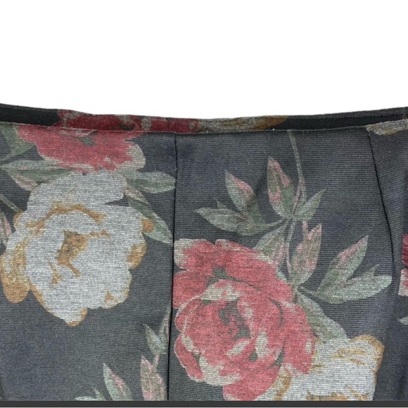 EUC! CJ Banks Dark Floral Pencil Skirt size 1X - Picture 10 of 10